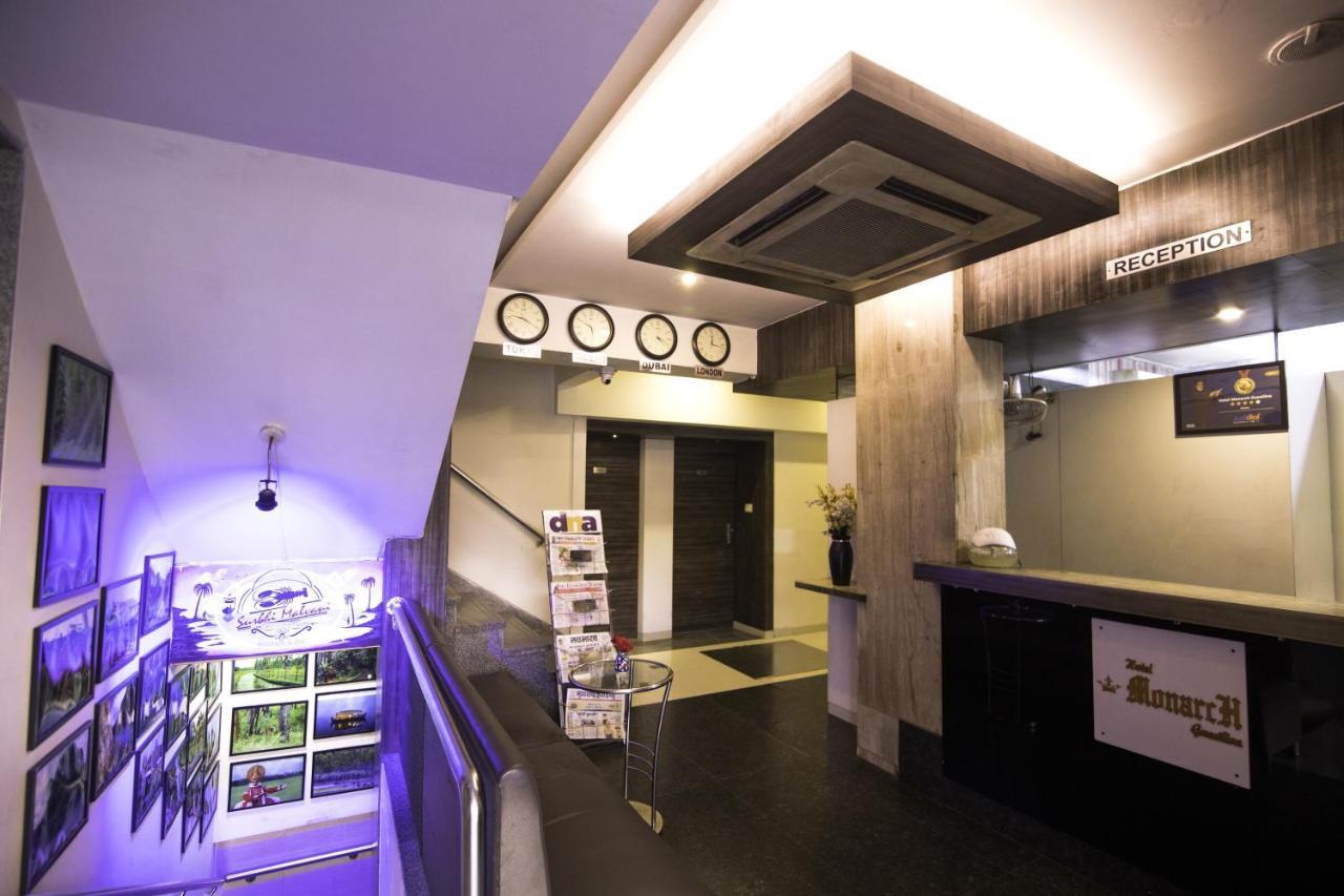 Hotel Monarch Guestline In Midc Rabale, ナビムンバイ エクステリア 写真