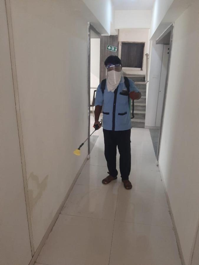 Hotel Monarch Guestline In Midc Rabale, ナビムンバイ エクステリア 写真